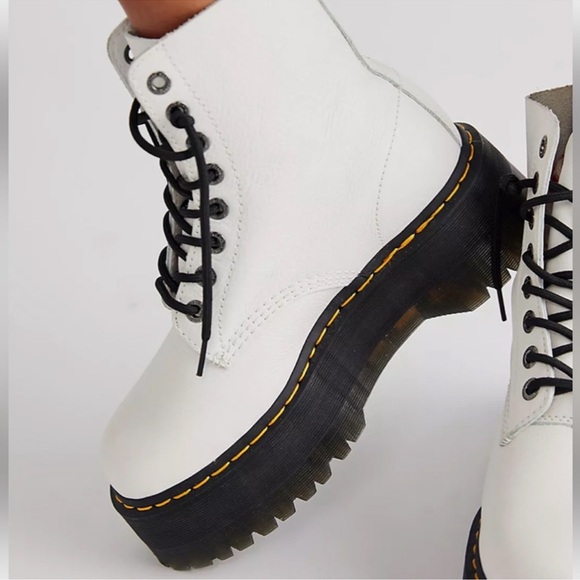 White Dr. Martens 1460 Pascal Max Platform Boots Women Size 8 - Picture 5 of 6